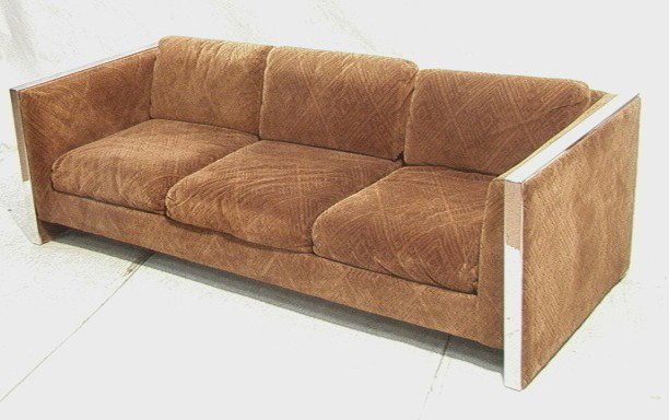 Milo Baughman Style Sofa Couch. Chrome trim.: Milo Baughman Style Sofa Couch. Chrome trim.-- Dimensions: H: 25.25 inches: W: 84 inches: D: 34 inches --- Please contact us with specific questions about condition, not visible in the photos. --- US 