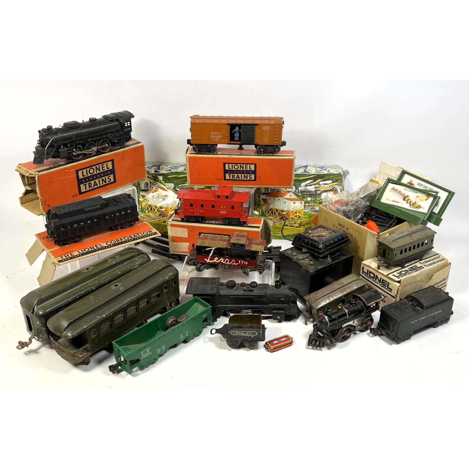 Mixed lot Antique trains and and Engines and cars. Lionel, etc. (1 of 20)