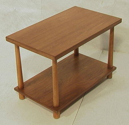 Robsjohn Gibbings Widdicomb Occasional Side Table: Robsjohn Gibbings Widdicomb Occasional Side Table. Table. Reverse tapered legs-- Dimensions: H: 20.25 inches: W: 30 inches: D: 18 inches --- Condition (General): Scratches to top. little roughness. Pl