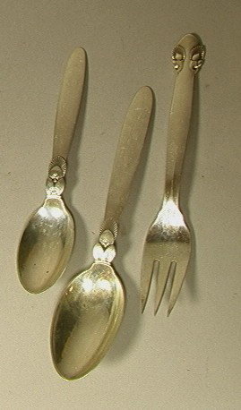 3pcs GEORG JENSEN Sterling Spoons and Fork. 1 B: 3pcs GEORG JENSEN Sterling Spoons and Fork. 1 Bittersweet Fork and 2 Cactus Spoons. 4.45oz-- Dimensions: : L: 6.5 inches--- Weight: 445 Troy ozs. ---- --- Please contact us with specific questions abo