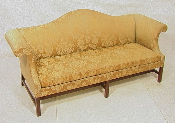 Kittinger Humpback Sofa Couch. Chippendale Style: Kittinger Humpback Sofa Couch. Chippendale Style. Williamsburg. WA-- Dimensions: H: 37 inches --- Condition (General): Worn Please contact us with specific questions about condition, not visible in th