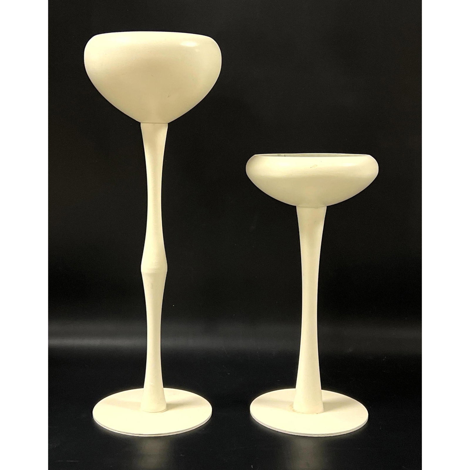 2pcs Erwine and Estelle Laverne Planter Stands. (1 of 8)