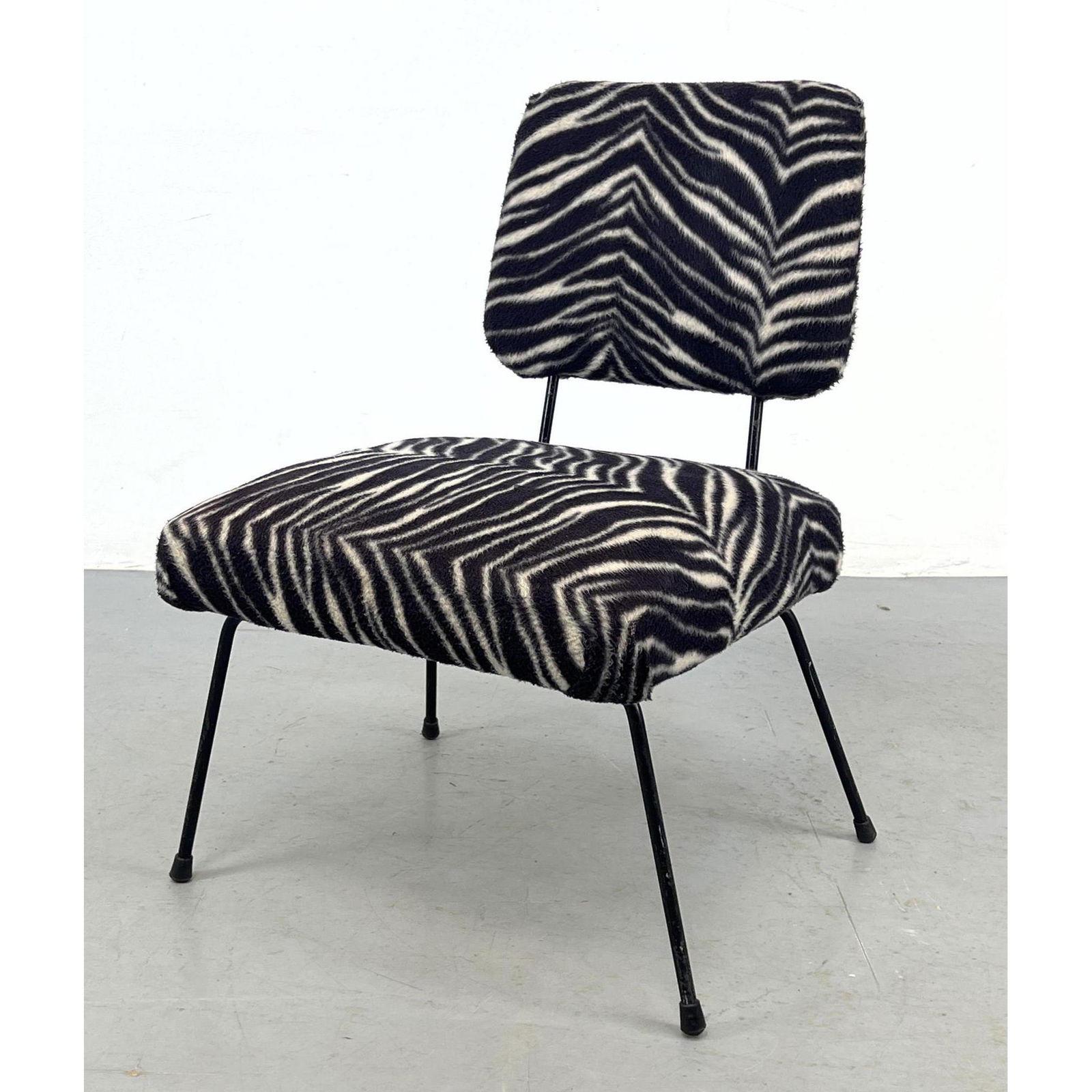 Adrian Pearsall Style Iron Frame Lounge Chair: Adrian Pearsall Style Iron Frame Lounge Chair Dimensions: H: 29.5 inches: W: 20 inches: D: 23 inches - Seat Height: 15 inches --- We offer curbside delivery to NYC, Manhattan, Close Brooklyn, Hoboken