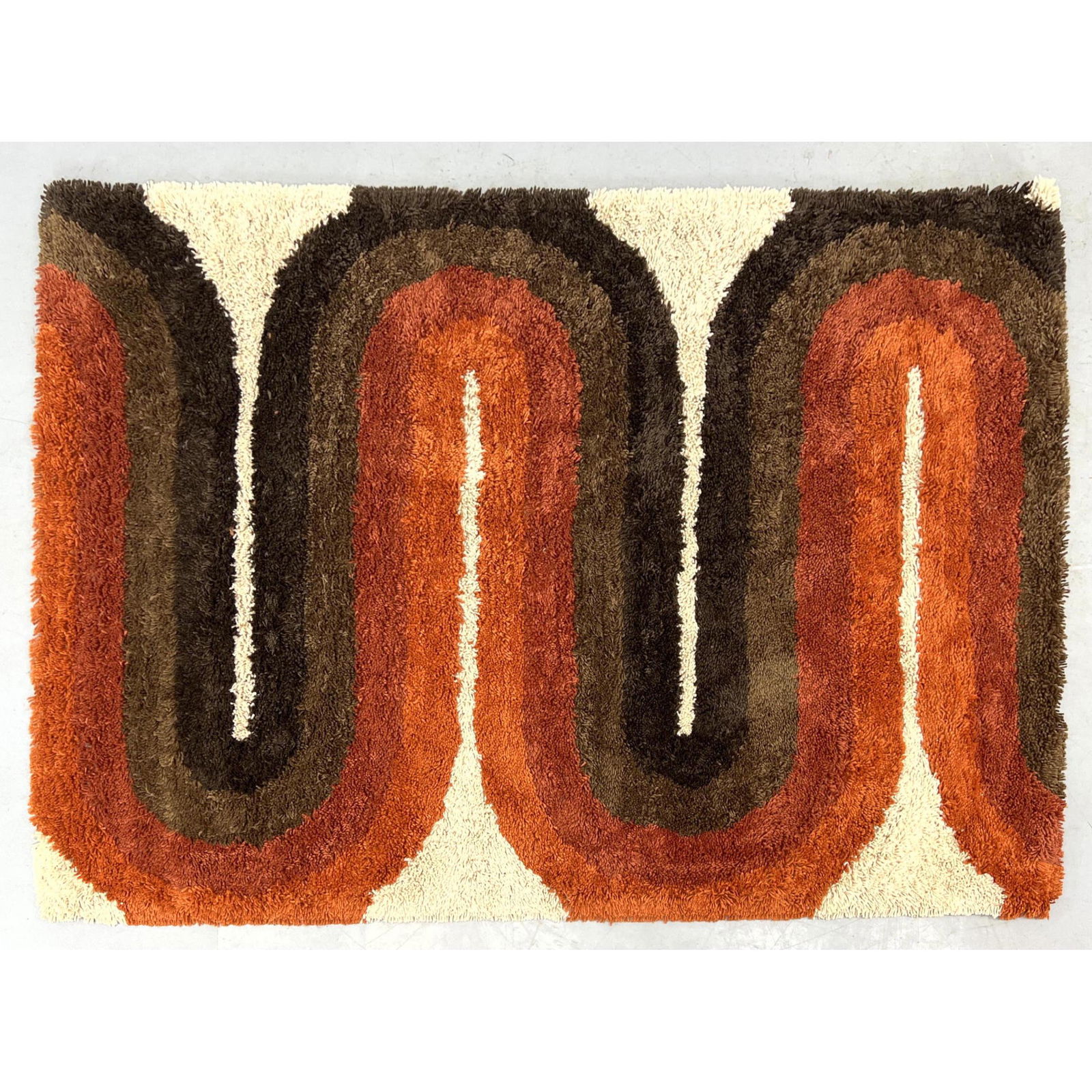 7' x 5'2.5 MID CENTURY MODERN Style Shag Carpet. Graphic Design (1 of 6)