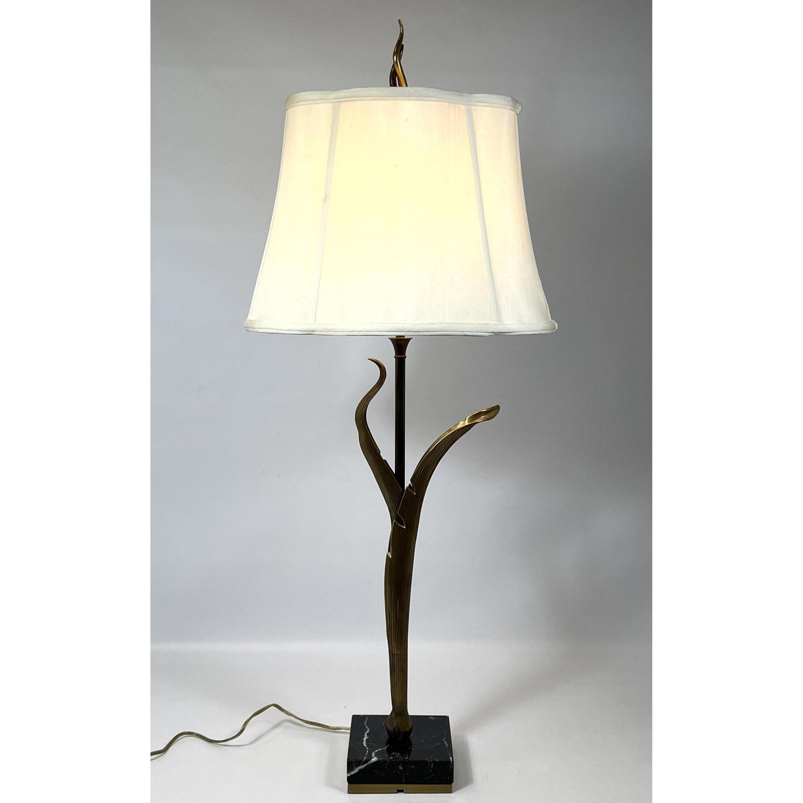 Decorator Chapman Table Lamp. Brass and Marble. (1 of 11)