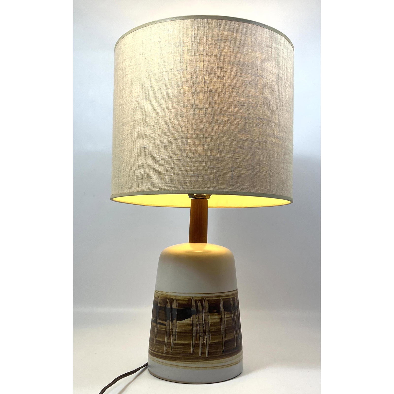 Gordon Martz Studio Pottery Table Lamp. Short lamp with incised lines. Original finial. Pottery only (1 of 9)