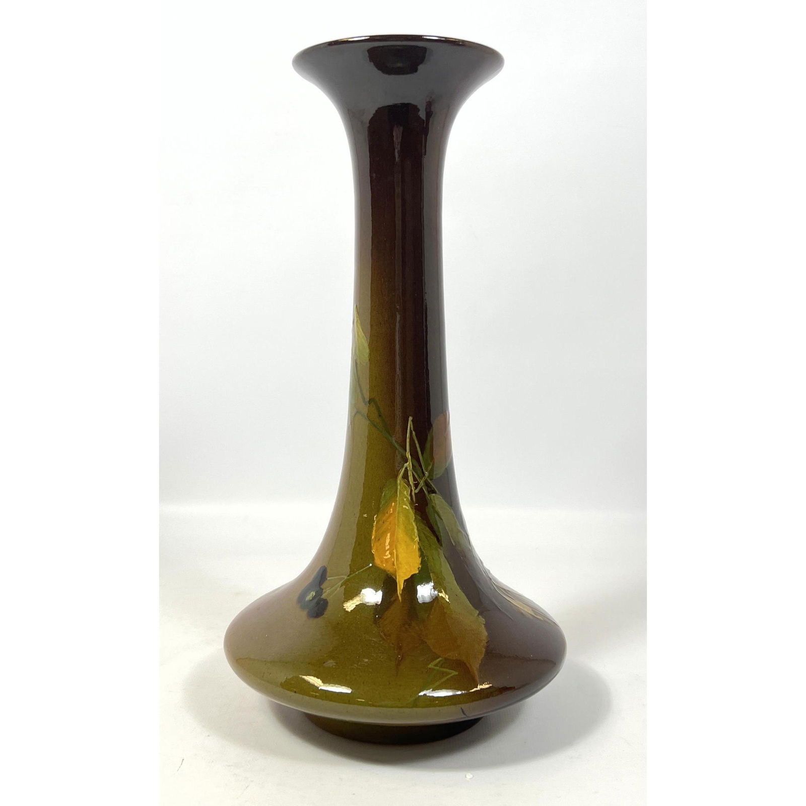 Standard glaze art pottery vase probably Weller. Unmarked. (1 of 6)