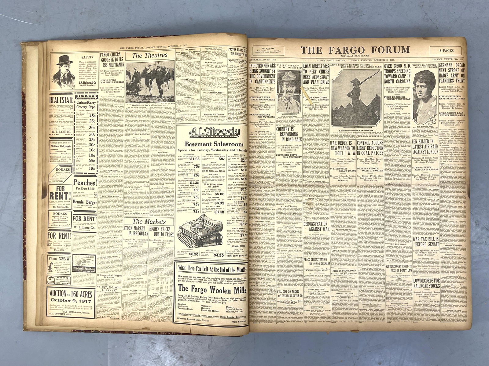 Pr Bound Newspapers. Early 20th century. DUBUQUE TIMES JOURNAL, July - Sept 1922. FARGO ND FORUM, Oc (1 of 11)