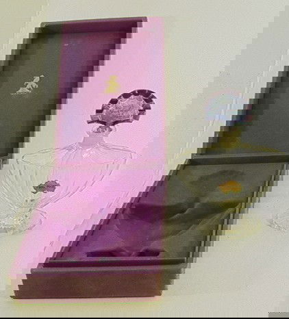 BACCARAT Guerlain Paris Shalimar Perfume Bottle wi: BACCARAT Guerlain Paris Shalimar Perfume Bottle with Original Box. Dimensions: H: 6.5 inches: W: 4.75 inches Condition: Label worn. Minute nick to stopper top. US Shipping charge: $6