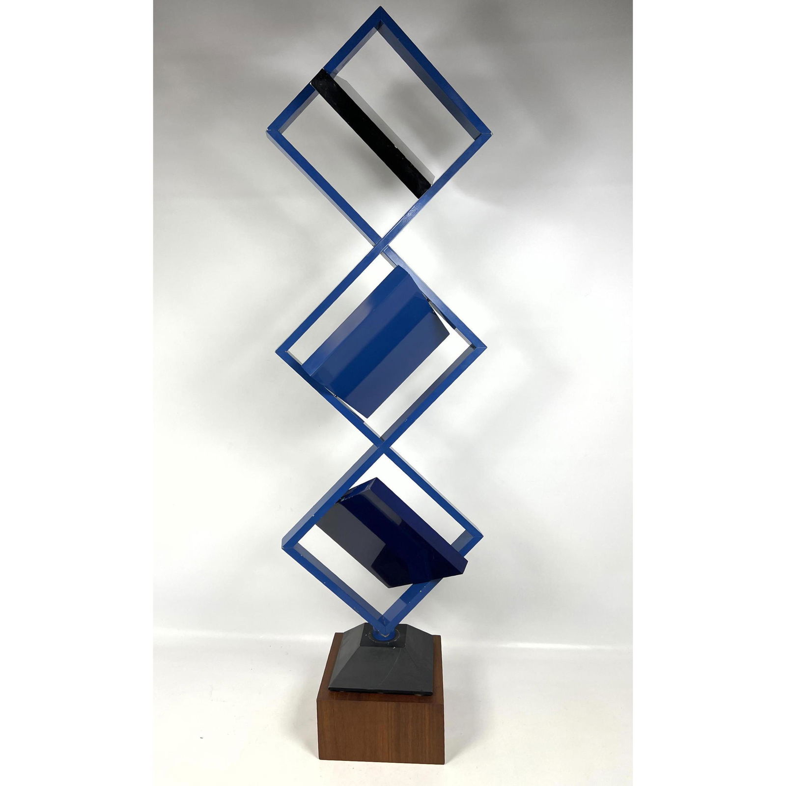 Roger Phillips Kinetic Sculpture. Painted Iron and Aluminum on Walnut Plinth Base. This spins on the (1 of 15)