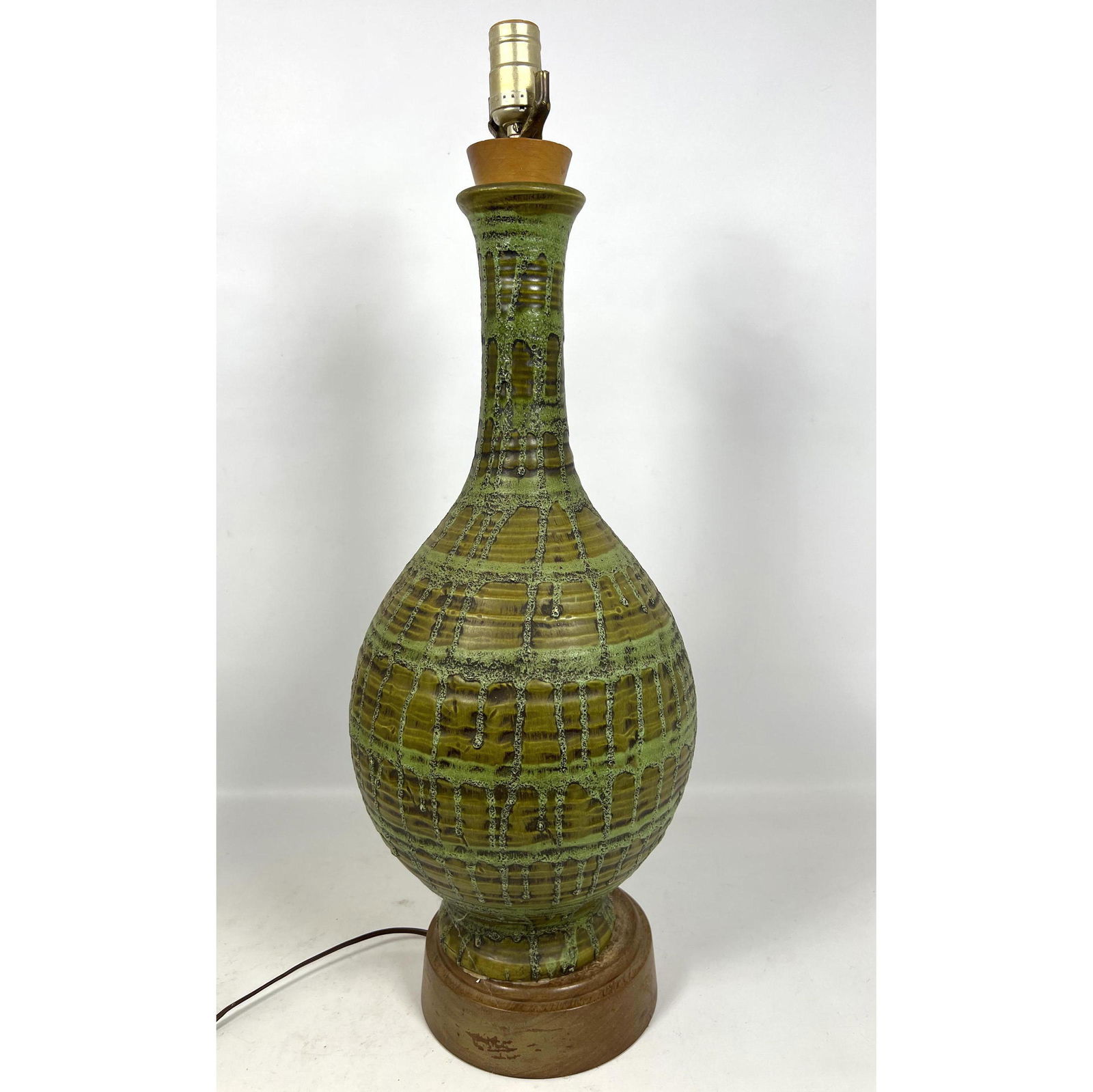 Mid Century Modern Pottery Table Lamp. Green drip glaze pottery lamp. (1 of 9)