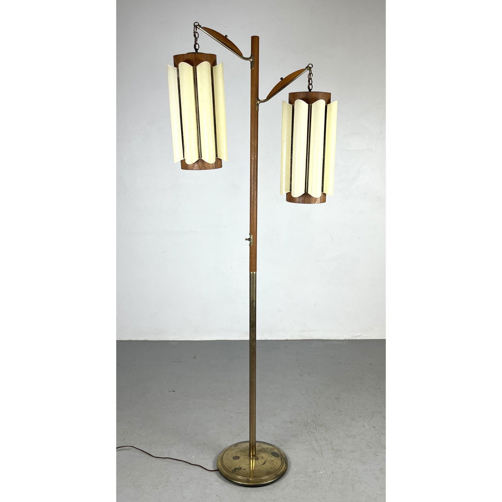 Vintage Mid Century Modern Double shade Floor Lamp. (1 of 12)