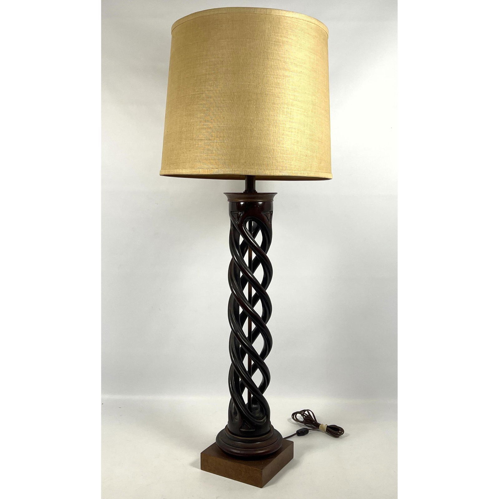Frederick Cooper wood spiral lamp James Mont style. Gold label.: Frederick Cooper wood spiral lamp James Mont style. Gold label. Dimensions: H: 42 inches: W: 14 inches: D: 14 inches --- Delivery Offer: Uniques offers curbside delivery to NYC, Manhattan, Close Brook