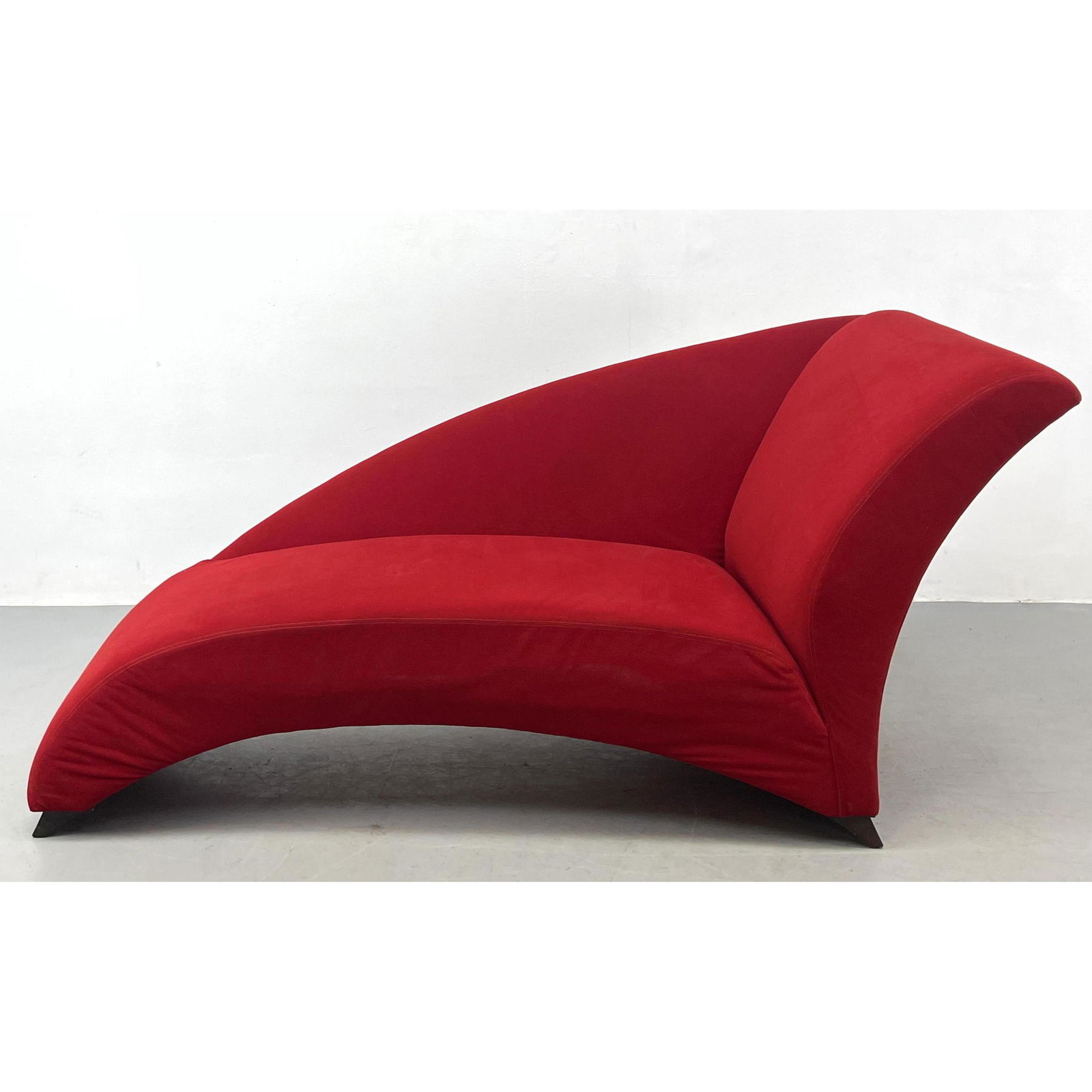 Bright Red Chaise Lounge. Sail form. Stylish form. (1 of 11)