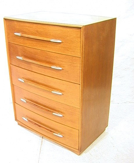 ROBSJOHN GIBBINGS American Modern Tall Chest. Dre: ROBSJOHN GIBBINGS American Modern Tall Chest. Dresser with Five Drawers. Wood and metal handles. WIDDICOMB Label.-- Dimensions: H: 48 inches: W: 34 inches: D: 22 inches ---