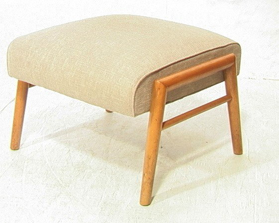 ROBSJOHN GIBBINGS Widdicomb Stool Ottoman Bench.: ROBSJOHN GIBBINGS Widdicomb Stool Ottoman Bench. Tapered Legs. Unmarked.-- Dimensions: H: 17 inches: W: 26 inches: D: 21.5 inches ---