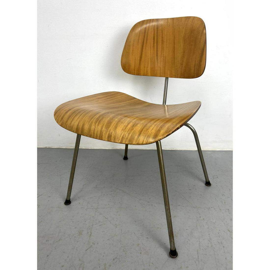 Charles EAMES Herman Miller DCM Molded Wood Chairs. (1 of 7)
