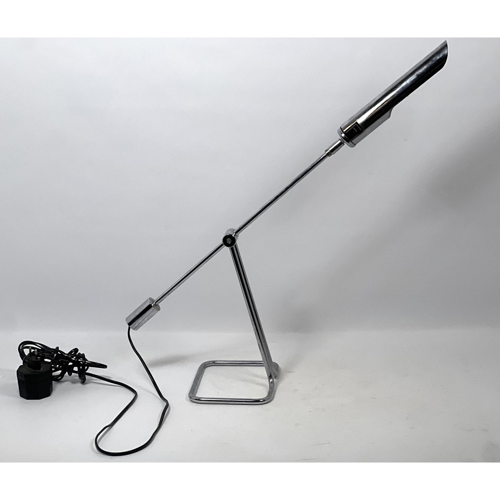 Chrome Counterbalance Table Lamp by Abo Randers. Mid Century Modern Marked OMI: Chrome Counterbalance Table Lamp by Abo Randers. Mid Century Modern Marked OMI Dimensions: H: 21 inches: W: 29.5 inches --- US Shipping charge: In house shipping available. Will be calculated once des