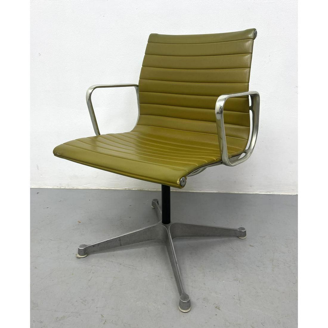 Charles Eames Herman Miller Aluminum Group Chair.: Charles Eames Herman Miller Aluminum Group Chair. Dimensions: H: 33 inches: W: 22 inches: D: 24 inches - Seat Height: 17 inches ---