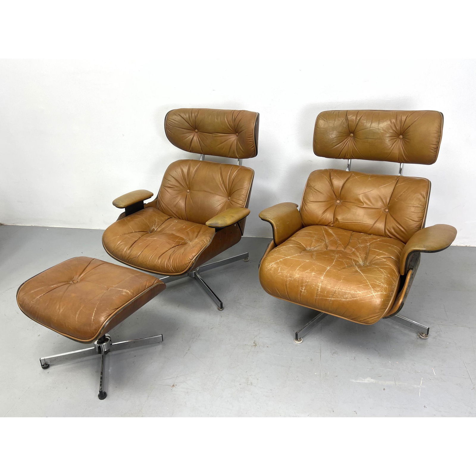 3pcs Plycraft Style Lounge Chairs and Ottoman. 1 With extendable foot rest.: 3pcs Plycraft Style Lounge Chairs and Ottoman. 1 With extendable foot rest. Dimensions: H: 38 inches: W: 36 inches: D: 35 inches - Seat Height: 16 inches ---