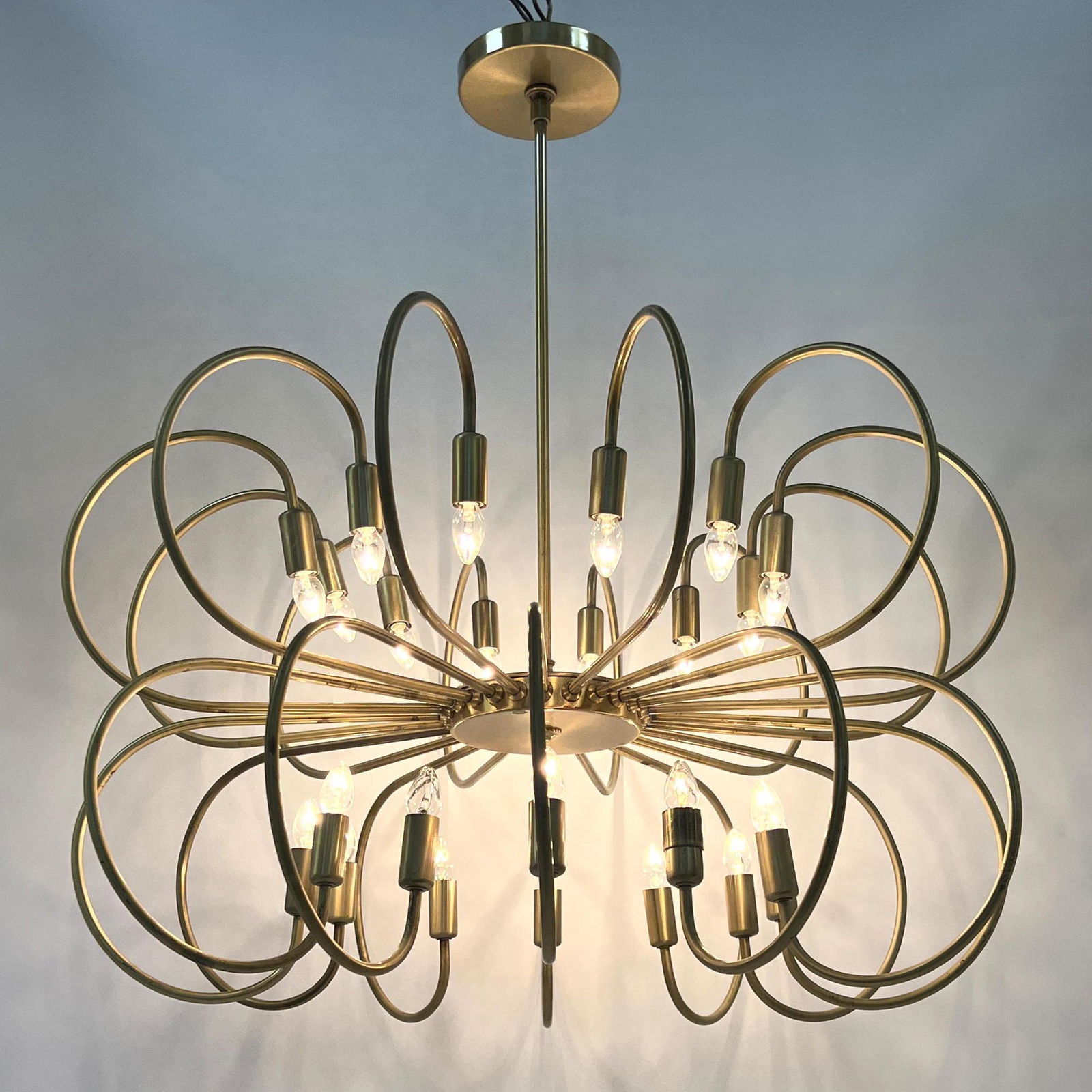 24 light brass chandelier. Unmarked (1 of 13)