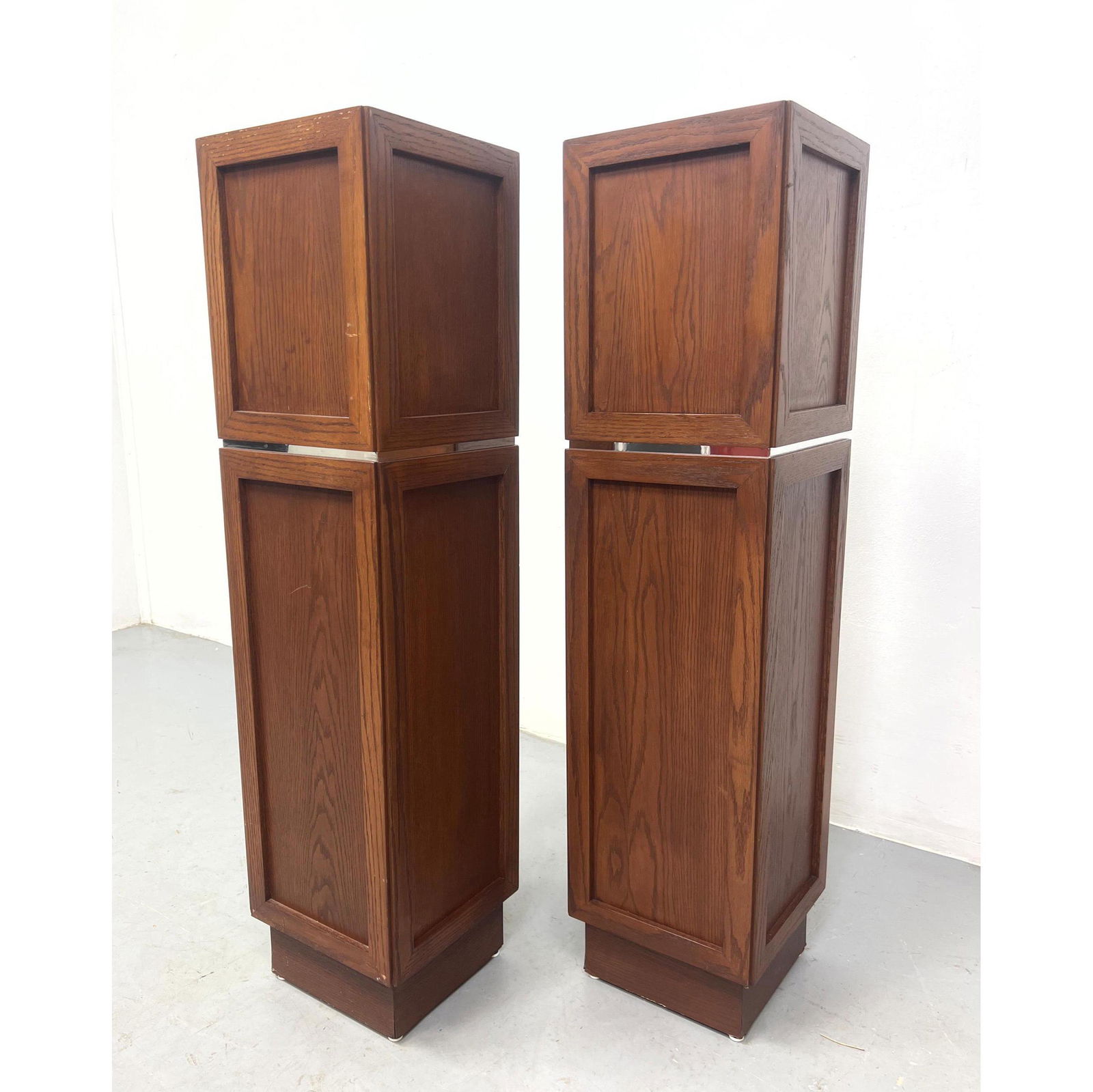 Pair Mid Century Modern Pedestal Planters.  Fern Stands. (1 of 11)