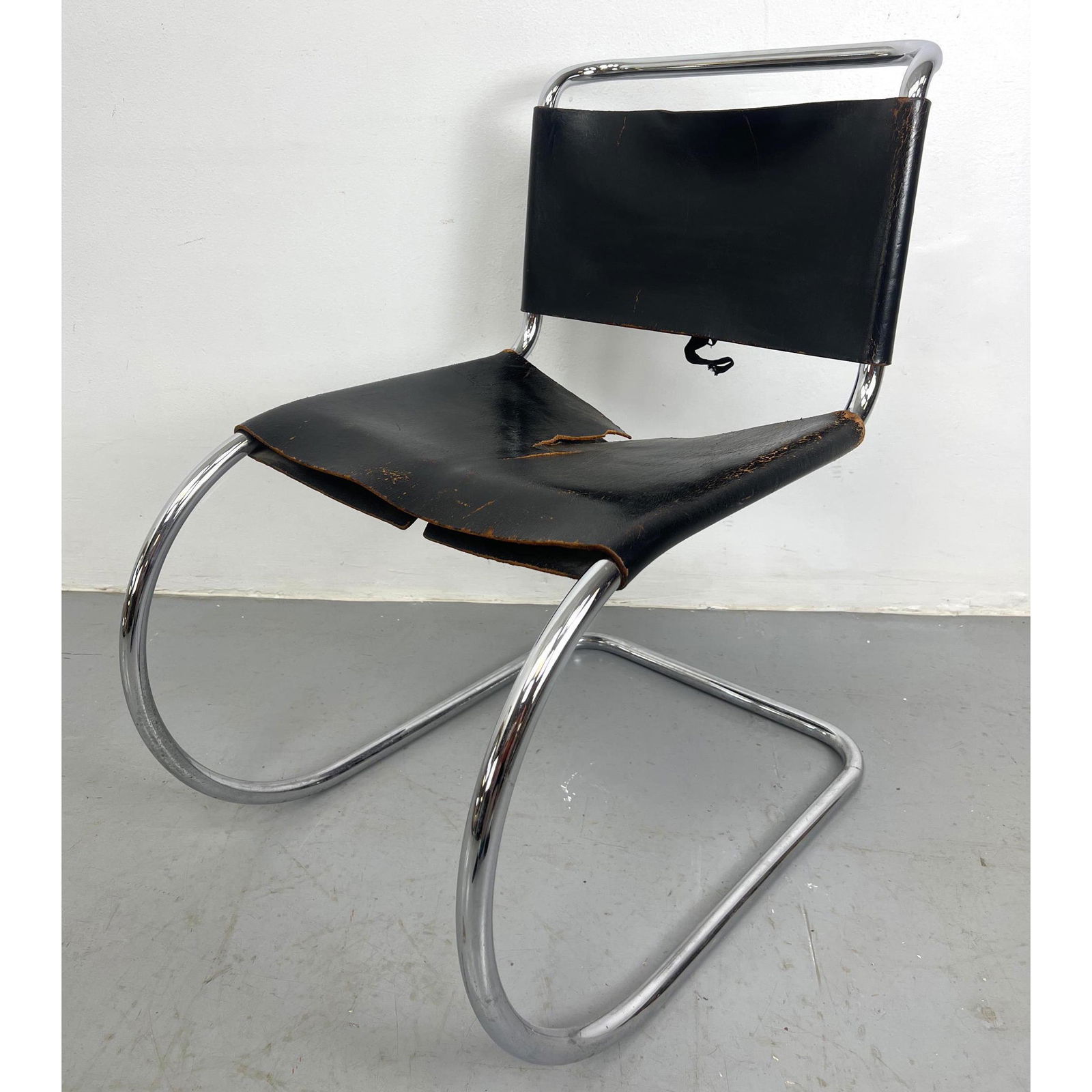 Knoll Black Leather Mr Side Dining Chair. Knoll Label.