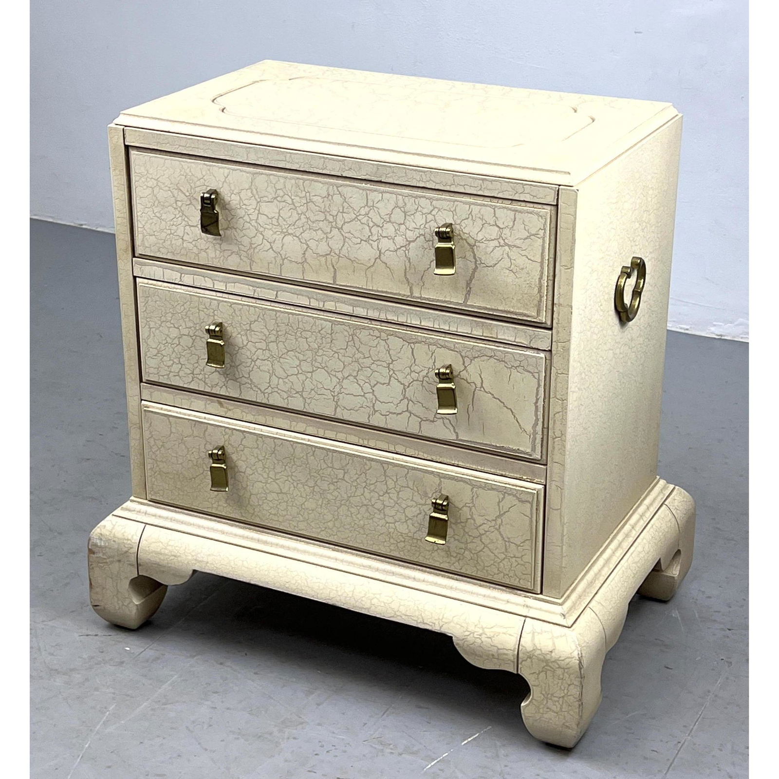 Lane 3 drawer Hollywood regency style cabinet. Crackle finish. (1 of 10)