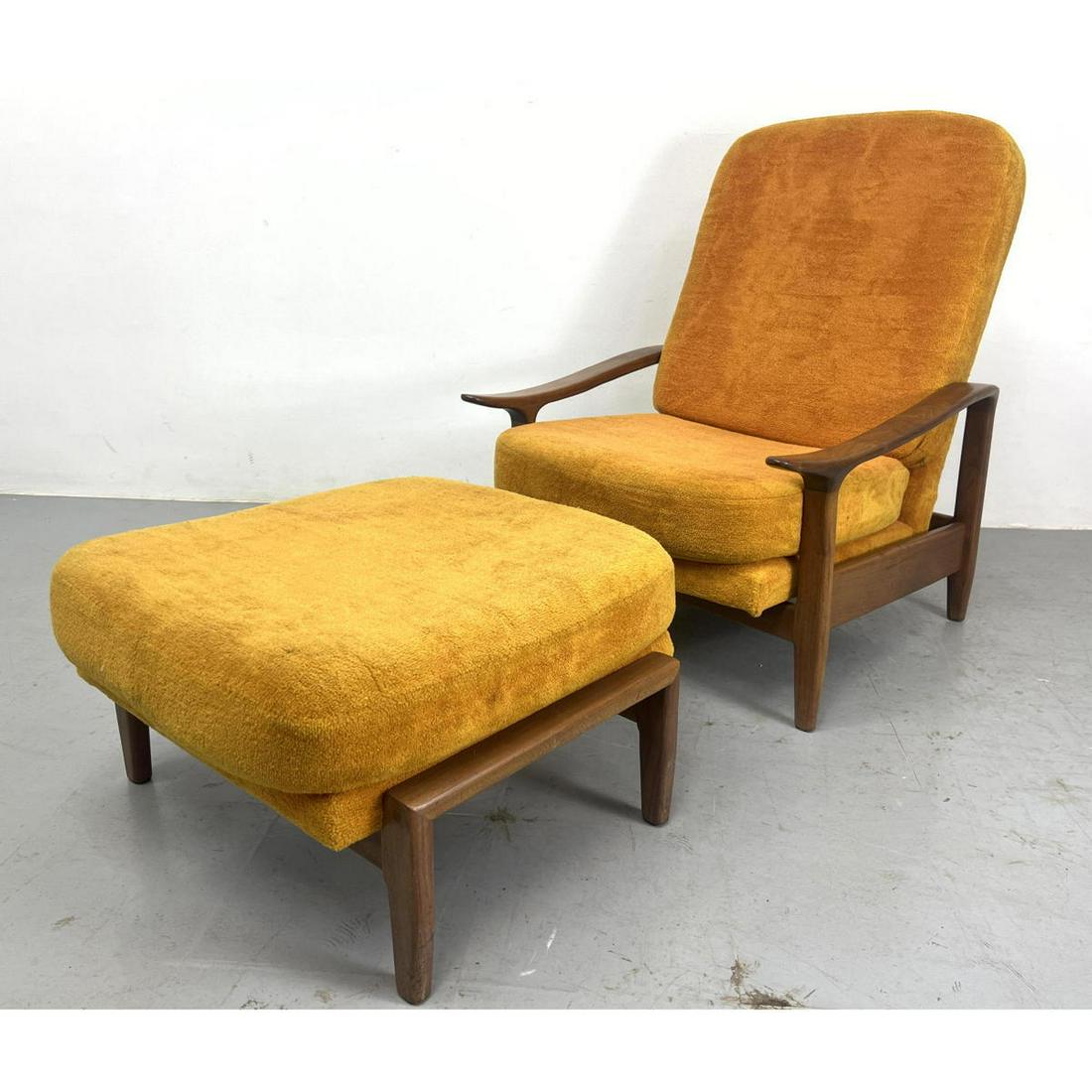 Mid Century Modern Design Lounge Chair and Ottoman. Lounge Chair Reclines. Golden plush upholstery. (1 of 12)