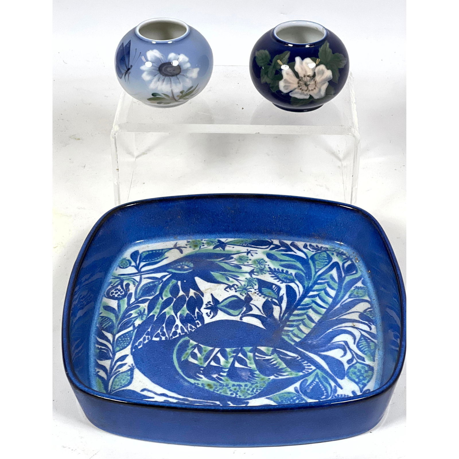 3 pcs Copenhagen Porcelain Objects. 2 small Royal Copenhagen vases and Denmark dish. (1 of 4)