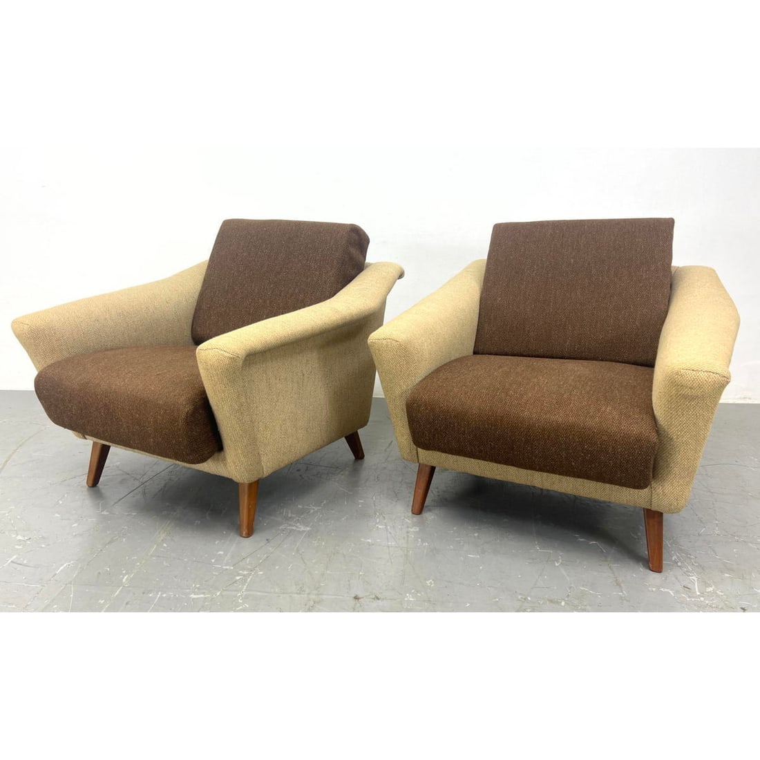 Pr Italian Mid Century Lounge Chairs. Carlo de Carli Attributed. Two Tone Contrasting Upholstery. In (1 of 13)