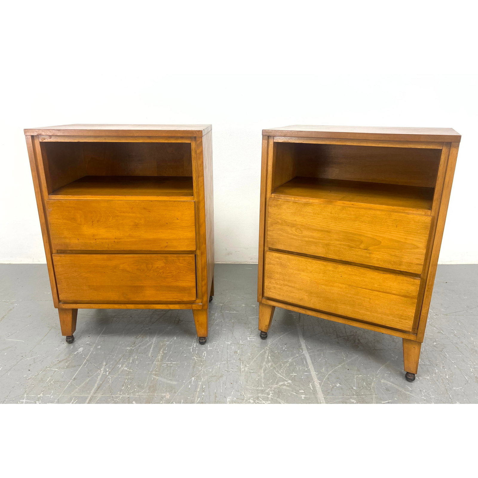 Pair Conant Ball Side Table Night Stands. (1 of 18)