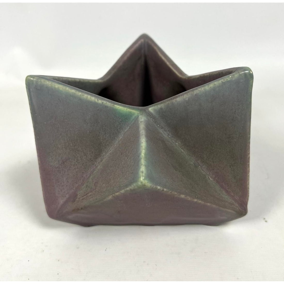 Ruba Rombic Pottery Star Vase. Designed by Reuben Haley for Muncie Pottery. USA. 1930 (1 of 9)