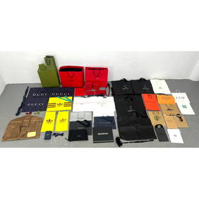 Huge lot of retail shopping bags, boxes, ribbons, etc. Gucci, Carolina Herrera, Burberry, Louis Vuit (1 of 15)