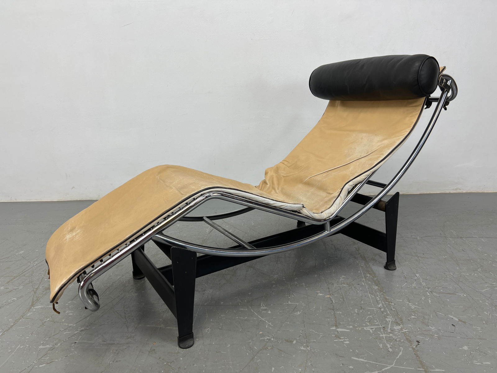 LE CORBUSIER for CASSINA Modernist Chaise Lounge. Chrome Frame. Frame marked LC4. Marked CASSINA. (1 of 15)