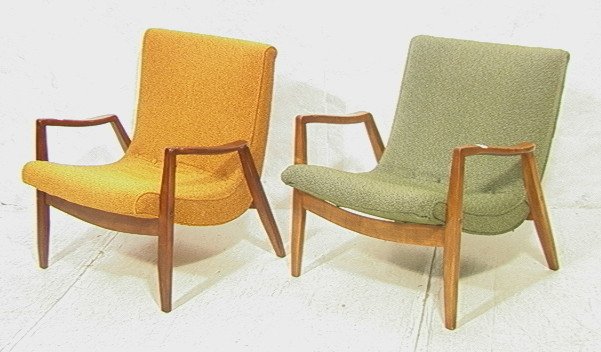 2pcs Milo Baughman Lounge Chairs with Wood Arm Fr: 2pcs Milo Baughman Lounge Chairs with Wood Arm Frame. Green & gold. Green chair slightly lower back.-- Dimensions: H: 29 inches: W: 29.5 inches: D: 26.5 inches ---