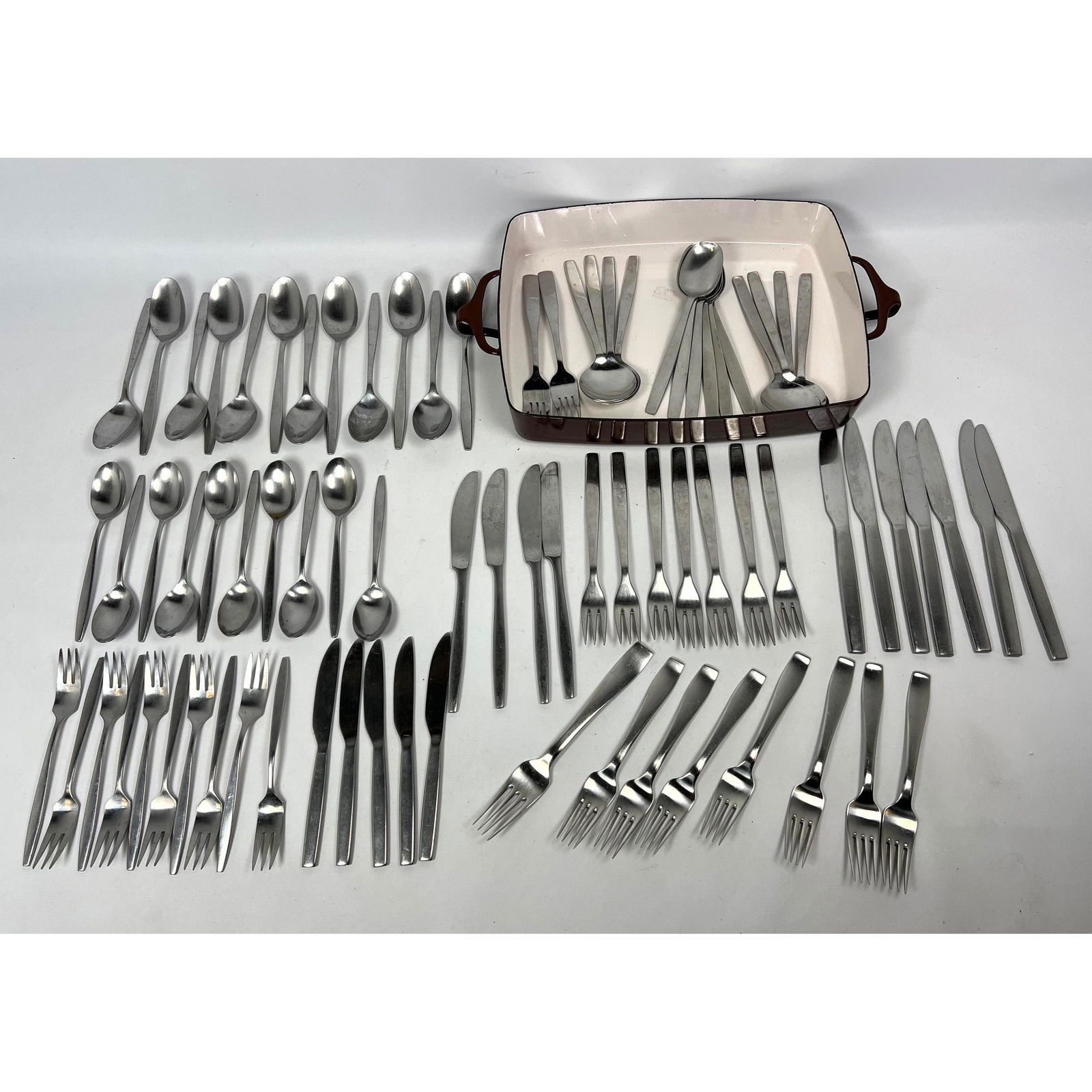 79 pcs Mixed Stainless steel Flatware. 6 - 7.25 inch Viners of Sheffield England 18/8 Tablespoon (1 of 19)