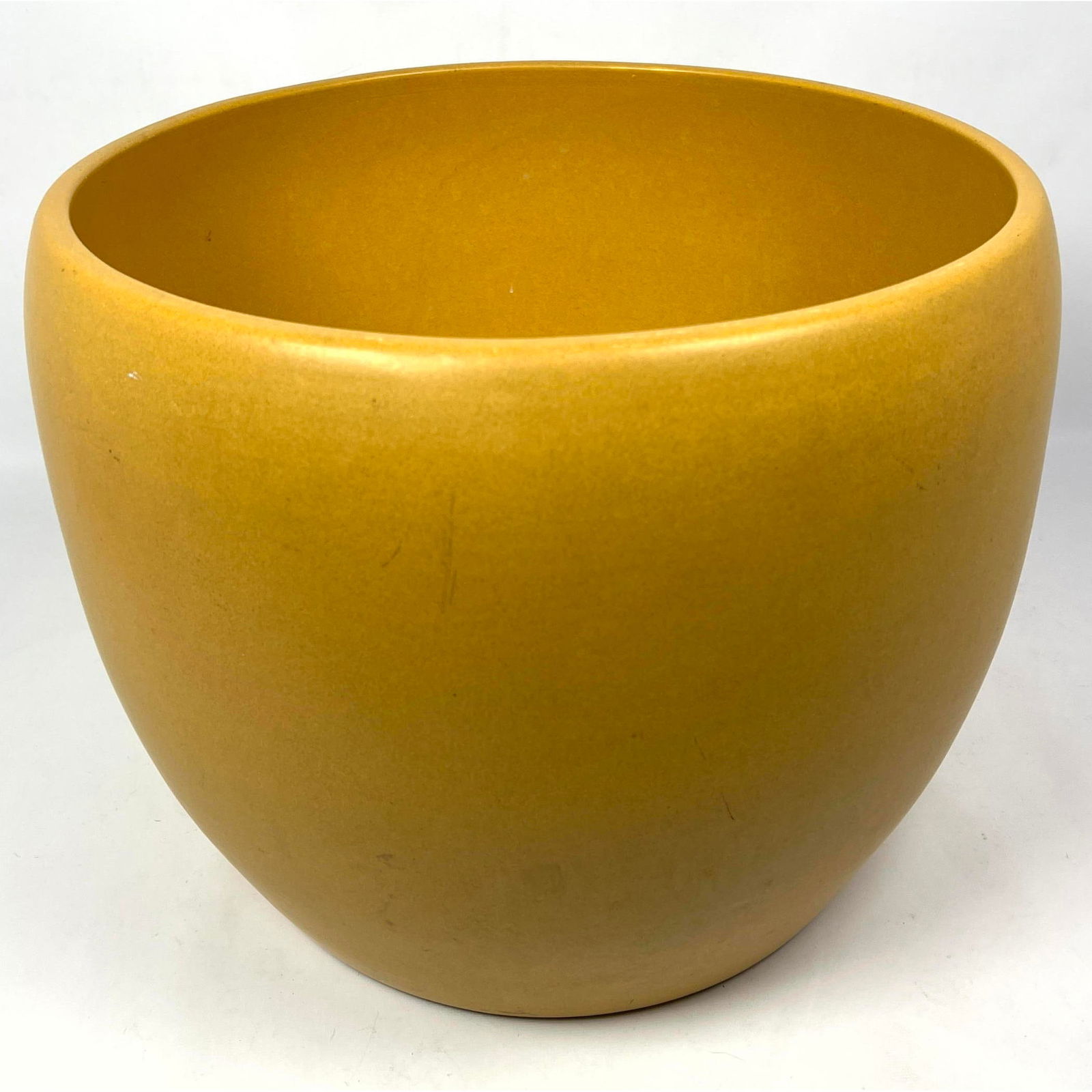 Mid Century Modern Pottery Planter. Gainey Laverne California. Matte Okra (1 of 9)