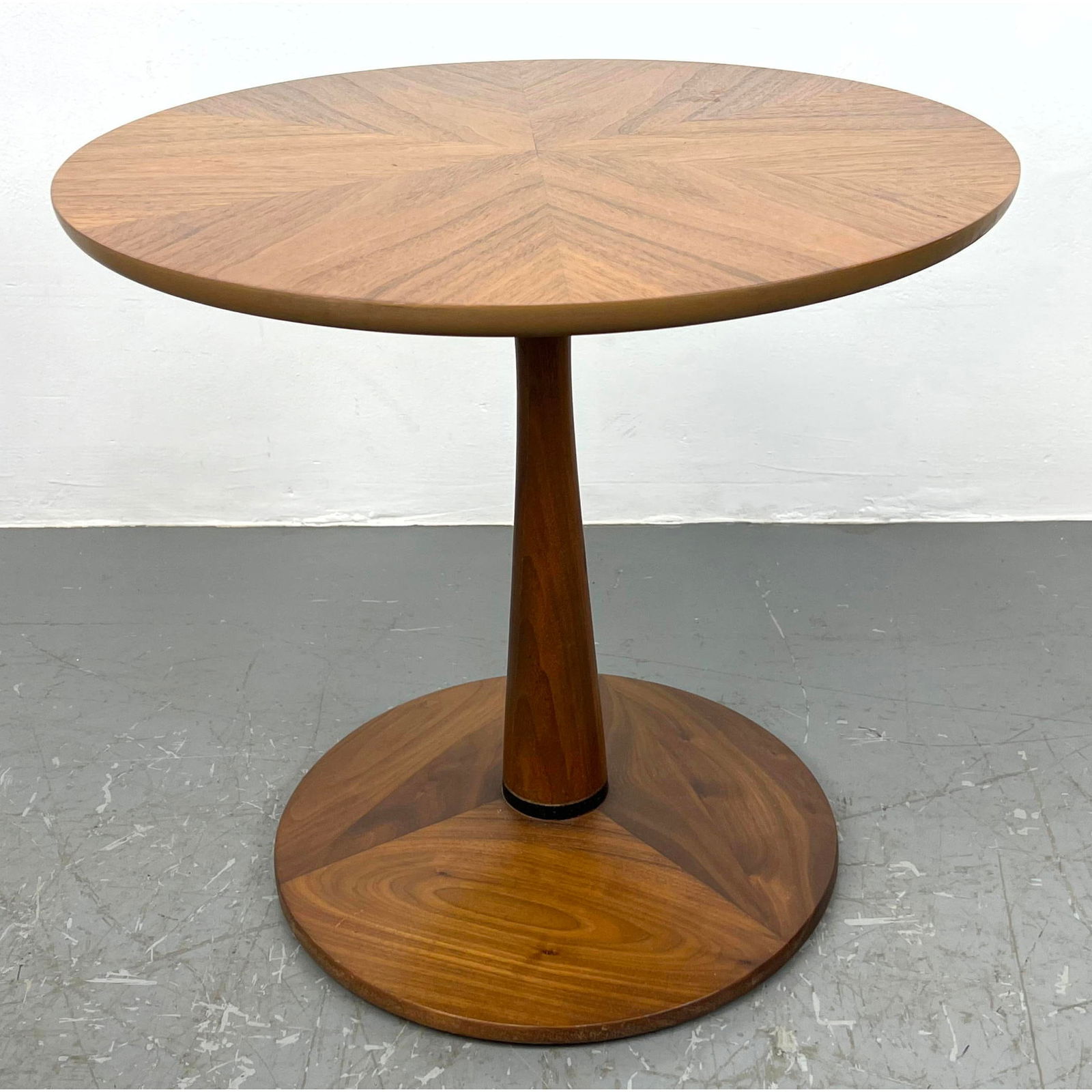 Declaration by Drexel pedestal side table. Tulip table. (1 of 8)