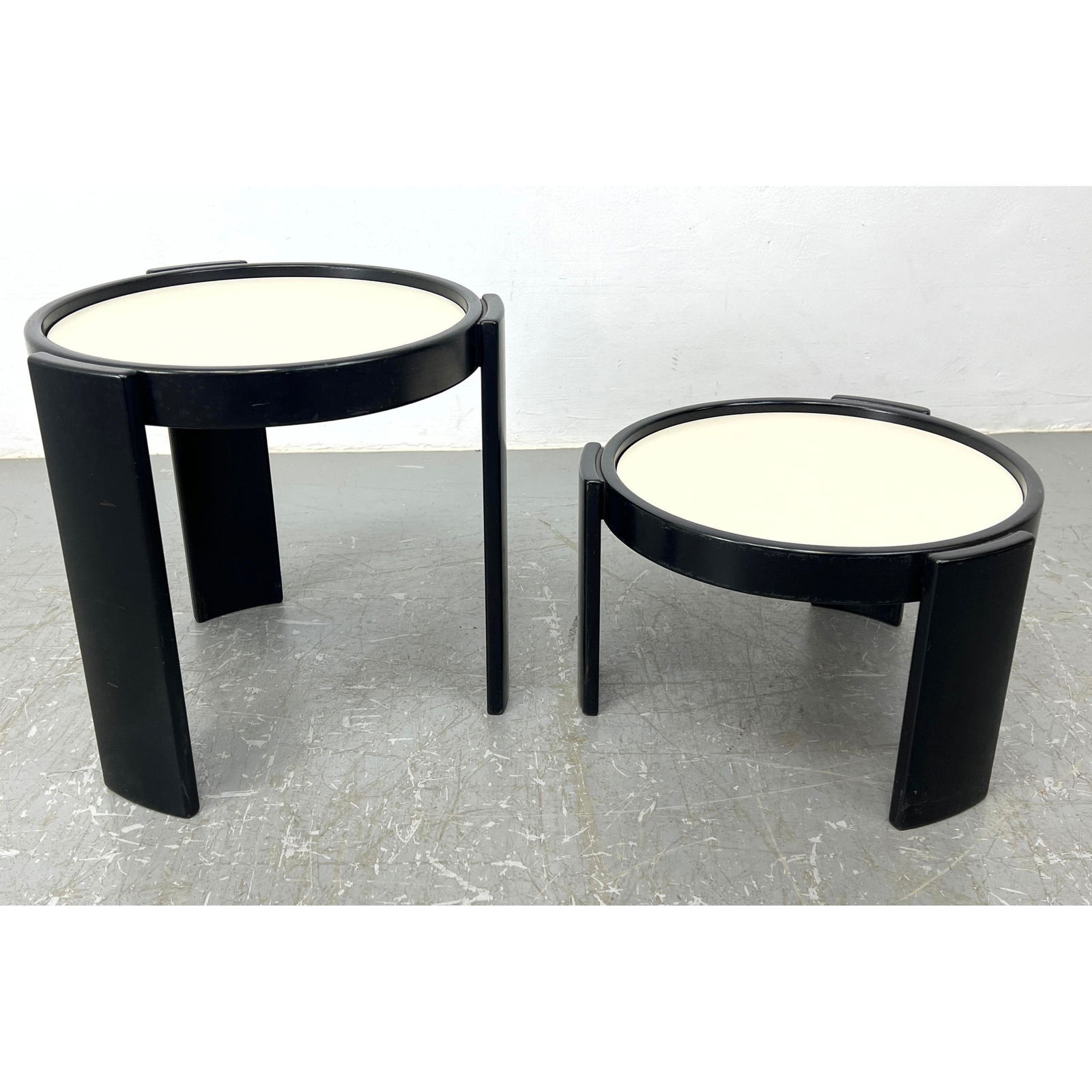 2pc Gianfranco Frattini for CASSINA Stacking tables. Modernist ebonized Frame. Reversible tops. Mark (1 of 7)
