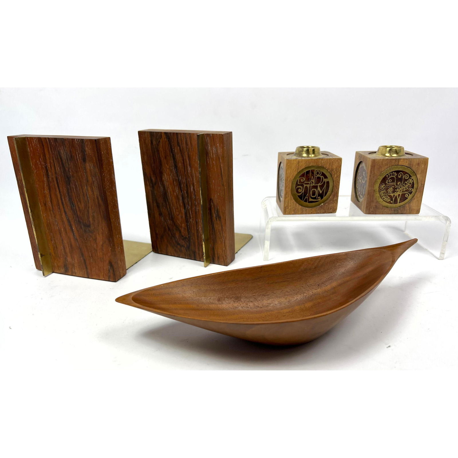 Mid Century Modern Wood Lot. Emil Milan Sculpted Bowl. Rosewood and Brass Bookends by . Brass and w: Mid Century Modern Wood Lot. Emil Milan Sculpted Bowl. Rosewood and Brass Bookends by . Brass and wood candle holders. Dimensions: Height: 6 inches, Width: 4.5 inches, Depth: 4 inches. --- US Packing