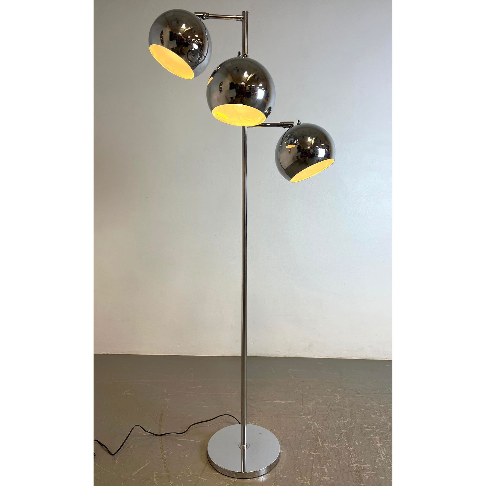 Mid Century Modern Chrome Triple Arm Floor Lamp.  Ball shades. (1 of 8)