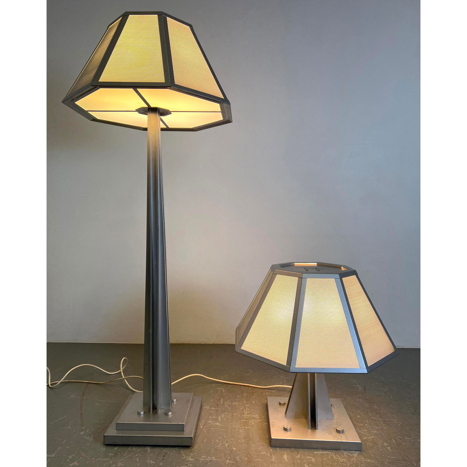 2pcs Heavy Industrial Style Lamps Floor Lamp and Table Lamp. . Mesh Shade. Tested both working. The (1 of 13)