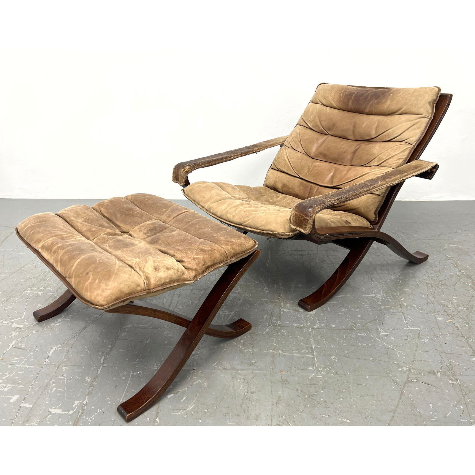Scandinavian Modern Molded wood and Leather String Lounge Chair and Ottoman. Not marked on cushions (1 of 17)