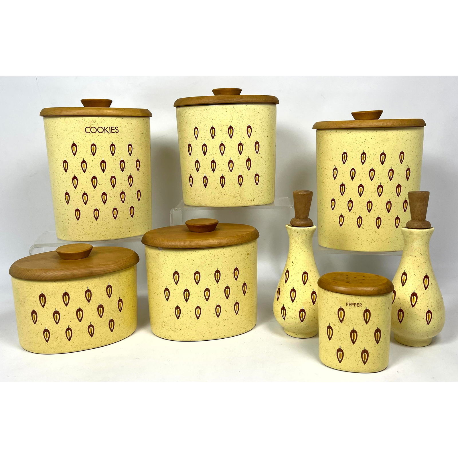 Barbara Willis, California pottery 1960s Canister kitchen set. Oil and vinegar, containers with wood (1 of 15)