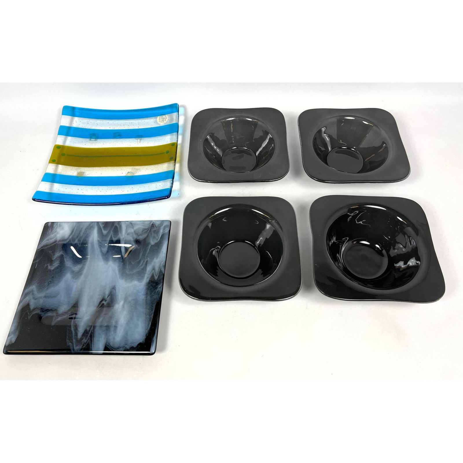 6pc Artisan Studio Art Glass Table Ware. 4 ANNIE GLASS Square Bowls. Signed. 2 AMOUR de VERRE Square (1 of 19)