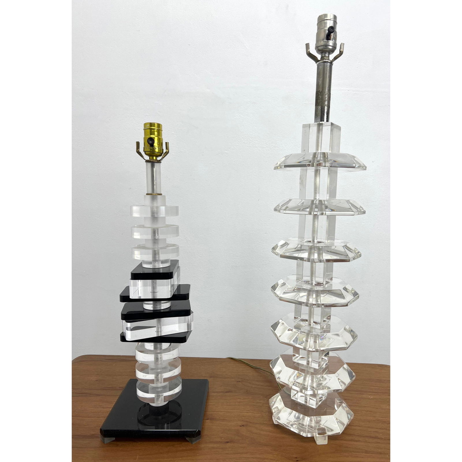 2pc Stacked Lucite Modernist lamps. Different designs. (1 of 12)