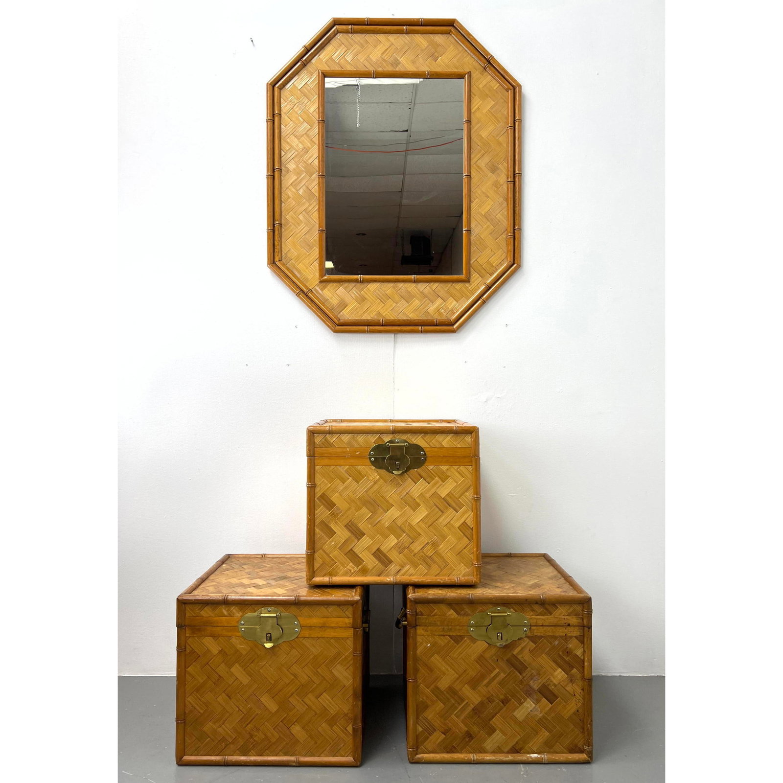 4pc Decorator Bamboo. 3 Storage Cubes. Wall Mirror: 4pc Decorator Bamboo. 3 Storage Cubes. Wall Mirror Dimensions: Height: 14.5 inches, Width: 15.5 inches, Depth: 14.5 inches. - Additional Dimensions: Mirror H: 35 inches, W: 28.5 inches --- We offer cu