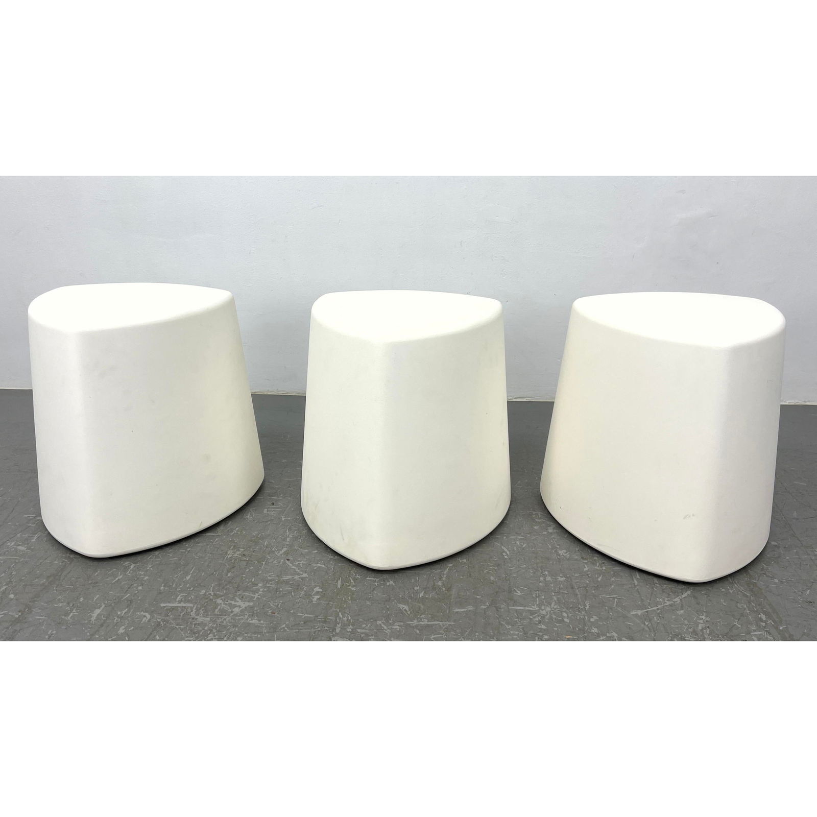 3pc SELTZ by EMILIO NANNI Italian Outdoor Stools. White molded plastic wedge triangular seats. Garde (1 of 8)