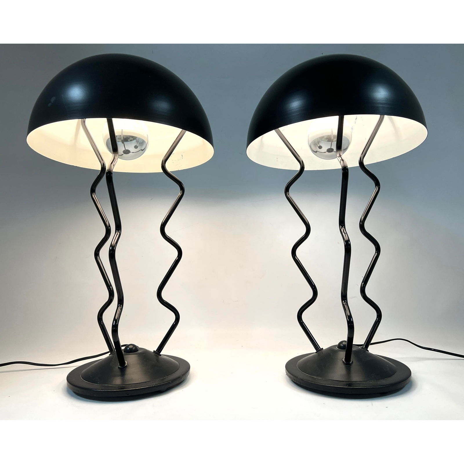 2pc Memphis style squiggle lamps. Black finish with large dome shades. Shades rest on not attached. (1 of 13)
